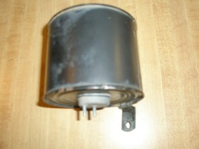 Vacuum Canister 002 (Small).JPG