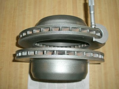 75 Imperial REAR Disc Brakes 019 (Small).JPG