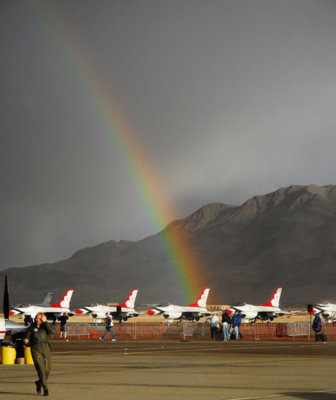 NELLIS AFB  T BIRDS  RAINBOW01.JPG