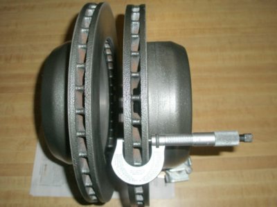 75 Imperial REAR Disc Brakes 018 (Small).JPG