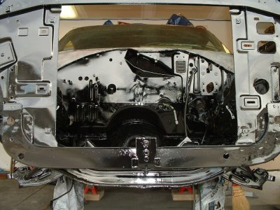 11-21-06 engine compartment.JPG