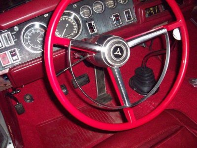 Steering wheel Red.jpg