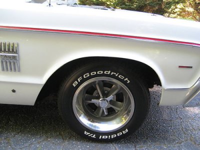 Rims 69-70 Shelby GT350-GT500 on a Fury with spinners added.jpg