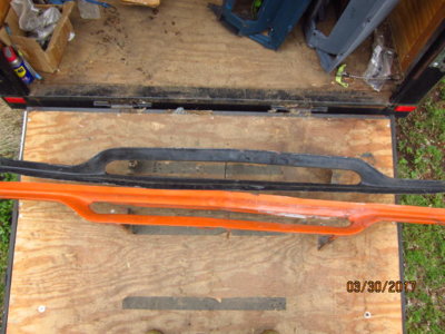 70 lower grille support 004.JPG