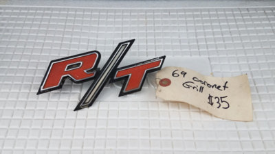 20180810_131121_1969_Coronet_RT_Grill_Emblem.jpg