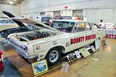 Tom Sneden's '64 Polara Bounty Hunter.jpg