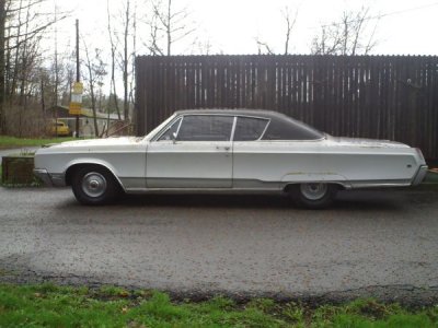 68 Chrysler Newport.jpg