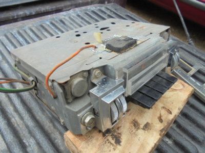 69 b body am fm 003.JPG