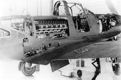 Bell_P-39_Airacobra_center_fuselage_detail.jpg