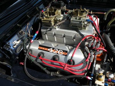 HEMI W.NEW HOLLEYS 006.jpg