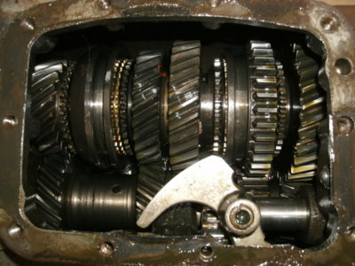 HEMI 4 spd Trans 1968 023.JPG