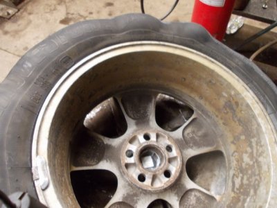 tire 001 (640x480).jpg