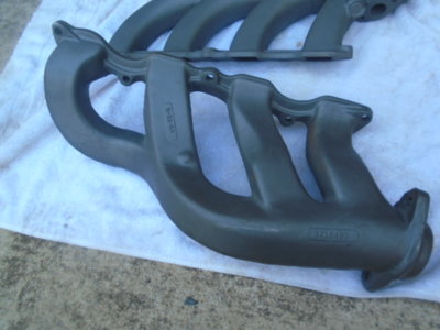 426 hemi exh manifolds 002.JPG