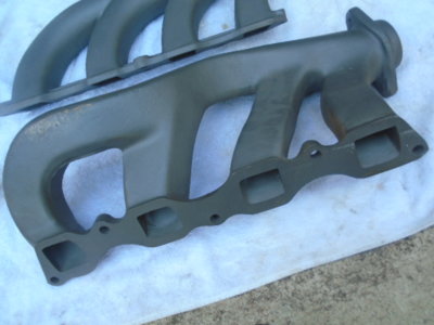 426 hemi exh manifolds 005.JPG