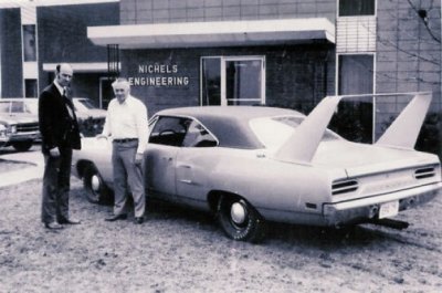 1970_Plymouth_Roadrunner_Superbird_EPA_Test_Vehicle_For_Sale_resize[1].jpg