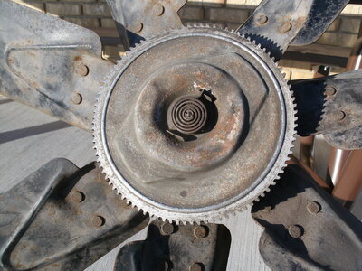 Hemi clutch and fans 002.JPG