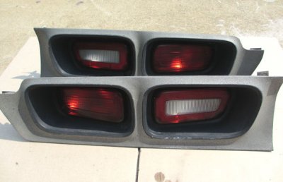 sue '72 CHALL TAILLIGHTS.jpg