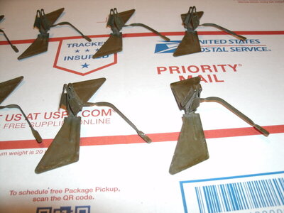 Door clips 003.JPG