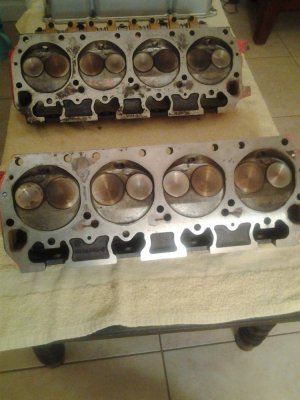 Mopar 906 heads 014.jpg