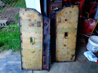 66-7 charg, door panels 011.JPG